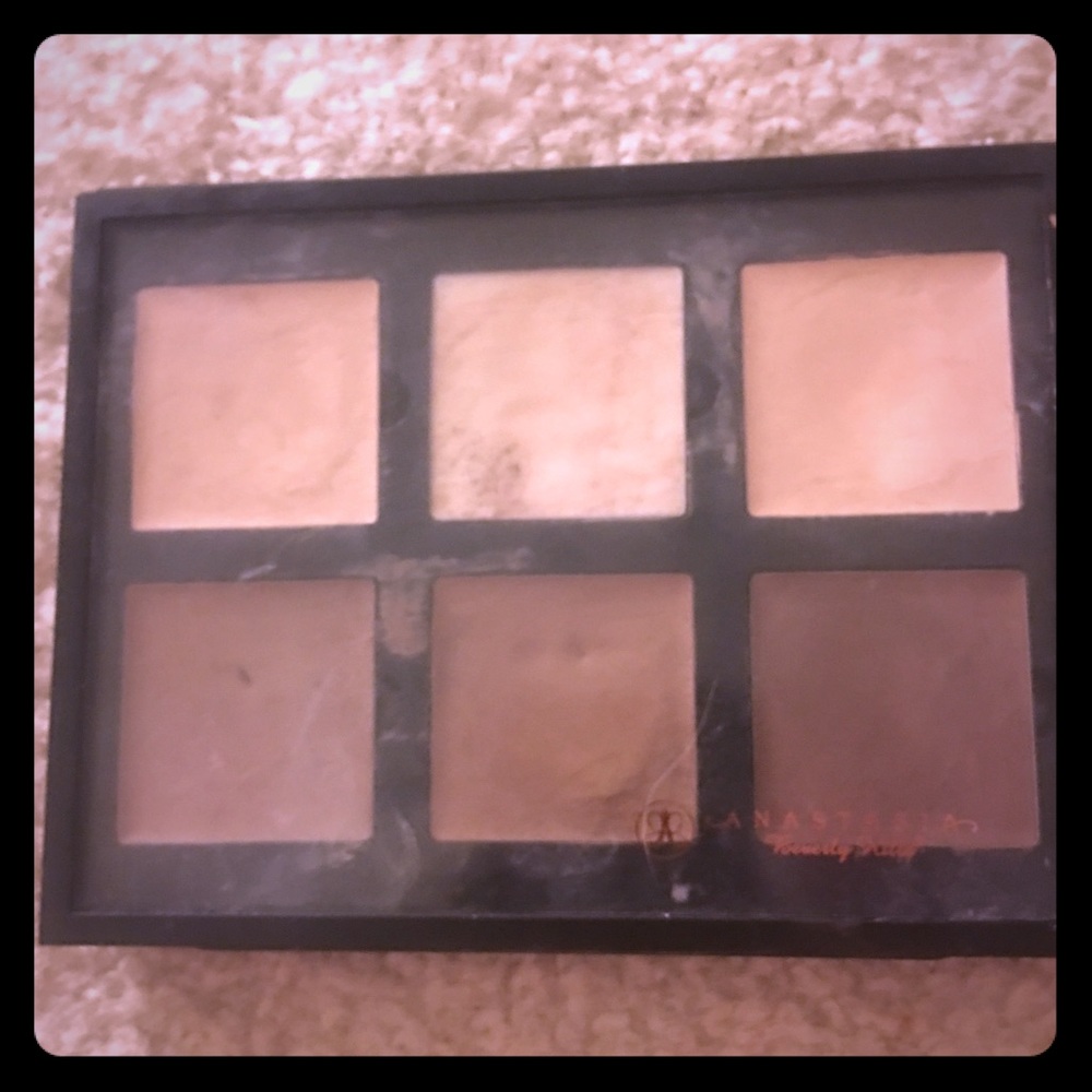 Anastasia Beverly Hills crime contour kit